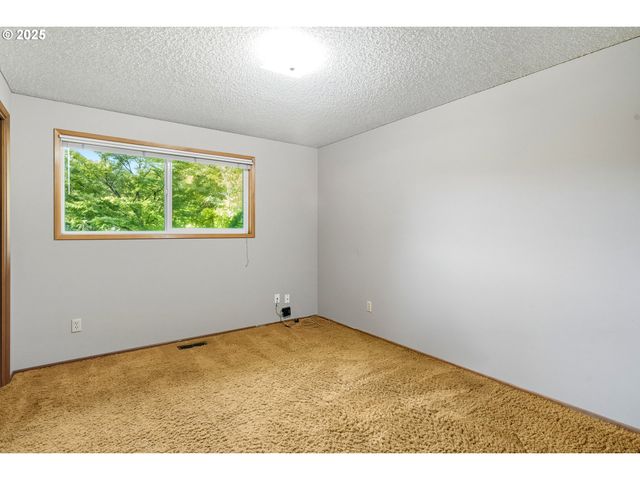 25152 Sw LADD HILL Rd, Sherwood, OR 97140