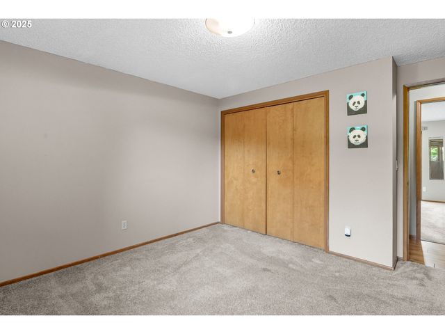 25152 Sw LADD HILL Rd, Sherwood, OR 97140