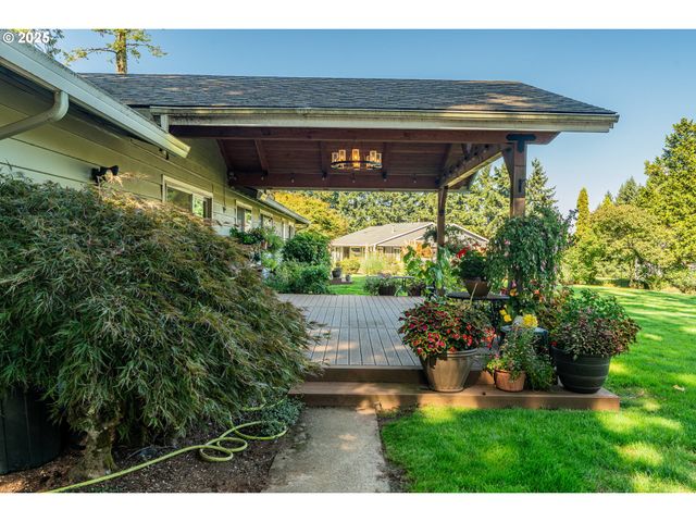 25152 Sw LADD HILL Rd, Sherwood, OR 97140