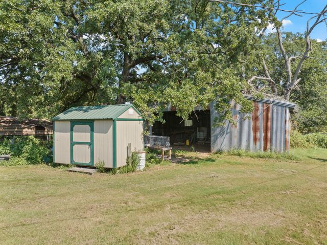 9280 NE County Road 2100, Talco, TX 75487