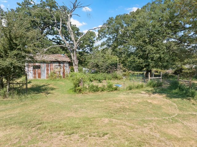 9280 NE County Road 2100, Talco, TX 75487