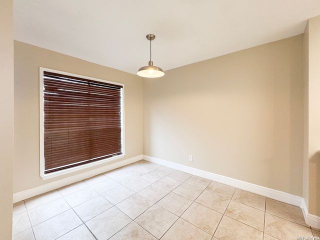 3843 Barrington St Apt 160P, San Antonio, TX 78217