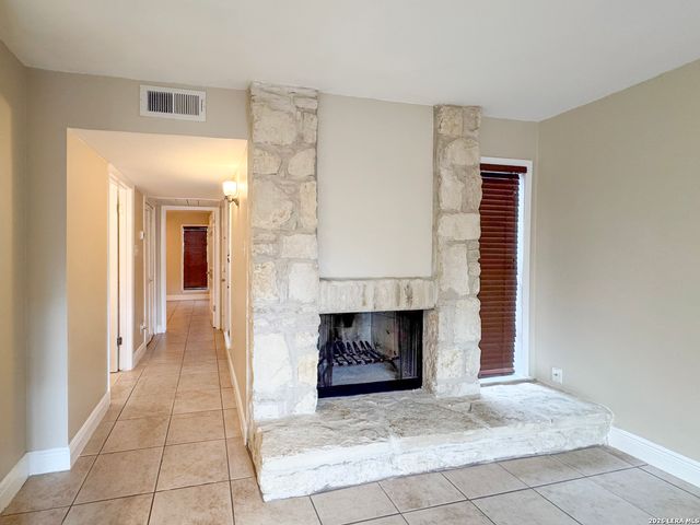 3843 Barrington St Apt 160P, San Antonio, TX 78217