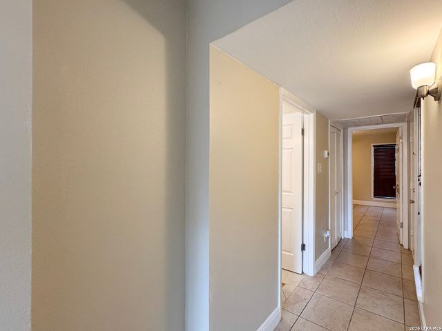 3843 Barrington St Apt 160P, San Antonio, TX 78217