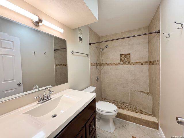 3843 Barrington St Apt 160P, San Antonio, TX 78217