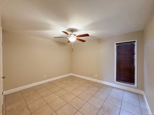 3843 Barrington St Apt 160P, San Antonio, TX 78217
