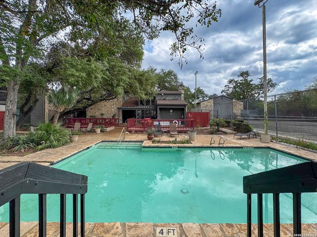 3843 Barrington St Apt 160P, San Antonio, TX 78217