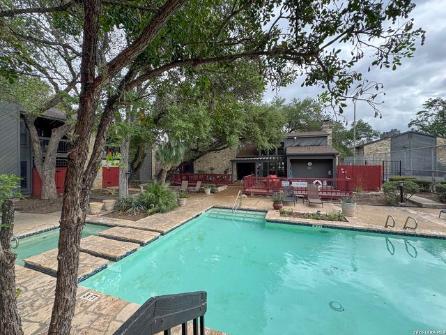 3843 Barrington St Apt 160P, San Antonio, TX 78217