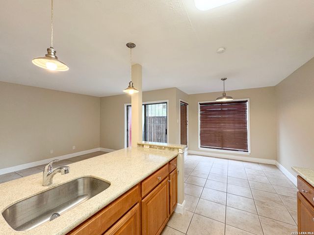 3843 Barrington St Apt 160P, San Antonio, TX 78217
