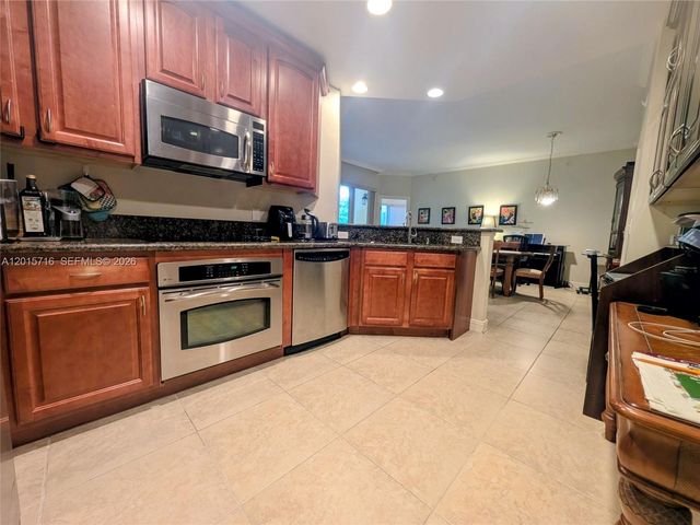 16101 Emerald Estates Dr 254 254, Weston, FL 33331