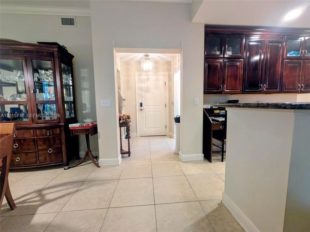 16101 Emerald Estates Dr 254 254, Weston, FL 33331
