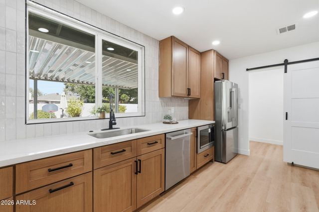 2410 E WESLEYAN Drive, Tempe, AZ 85282
