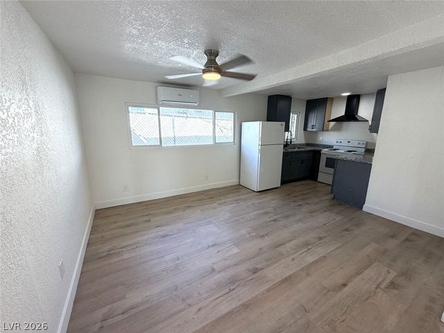 2030 Sunrise Avenue 8, Las Vegas, NV 89101