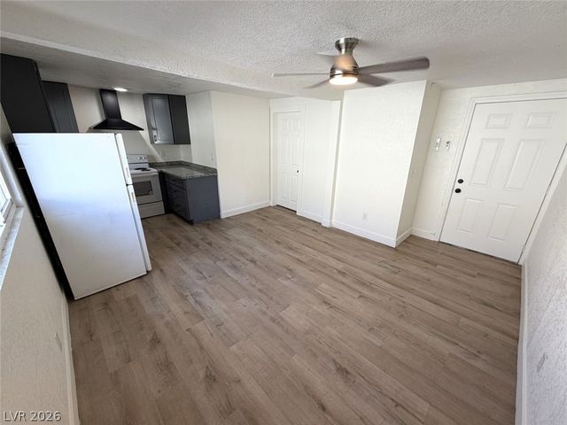 2030 Sunrise Avenue 8, Las Vegas, NV 89101