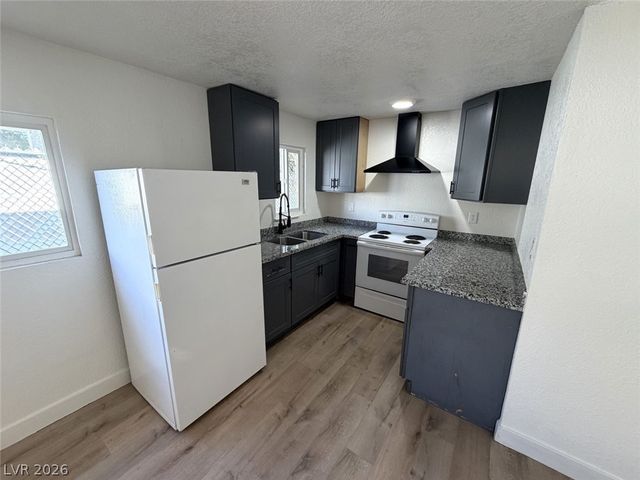 2030 Sunrise Avenue 8, Las Vegas, NV 89101