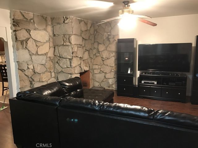3887 S Van Ness Avenue, Los Angeles, CA 90062