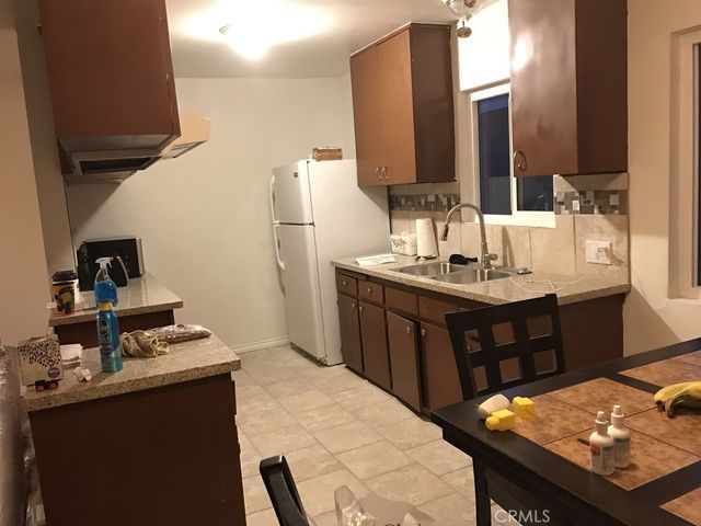 3887 S Van Ness Avenue, Los Angeles, CA 90062