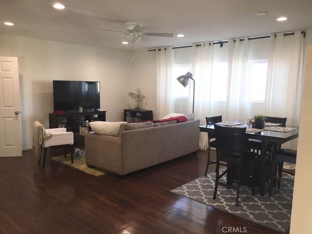 3887 S Van Ness Avenue, Los Angeles, CA 90062