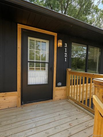 3121 Hessen Road, Casco Township, MI 48064