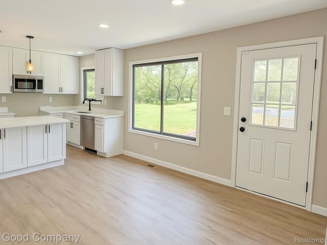 3121 Hessen Road, Casco Township, MI 48064