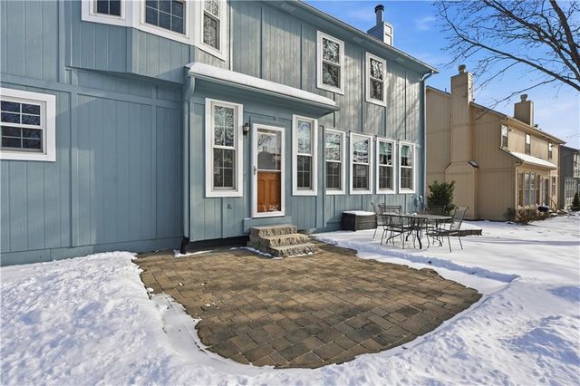 14062 S Blackfoot Court, Olathe, KS 66062