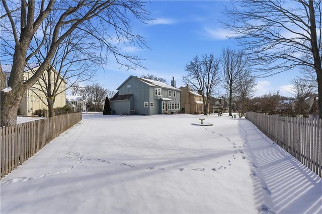 14062 S Blackfoot Court, Olathe, KS 66062