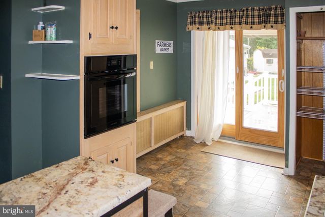 999 W GARDEN RD, Vineland, NJ 08360