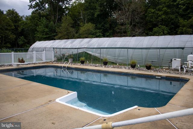 999 W GARDEN RD, Vineland, NJ 08360