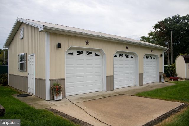 999 W GARDEN RD, Vineland, NJ 08360
