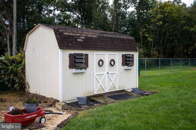 999 W GARDEN RD, Vineland, NJ 08360