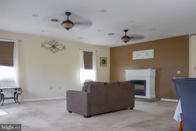 999 W GARDEN RD, Vineland, NJ 08360