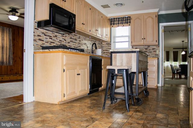 999 W GARDEN RD, Vineland, NJ 08360