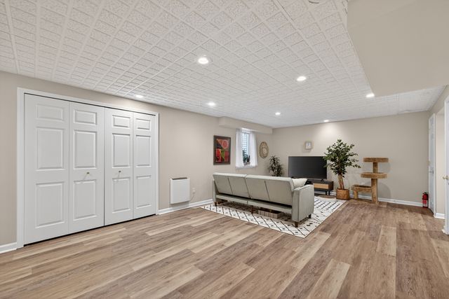 3232 Napa Court, Dekalb, IL 60115