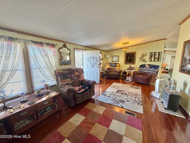 3205 Deanswood Drive, Kinston, NC 28504