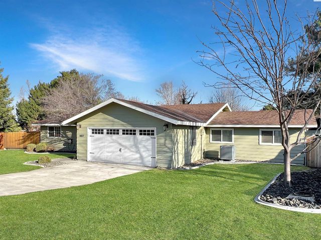 1837 S Olson St, Kennewick, WA 99338
