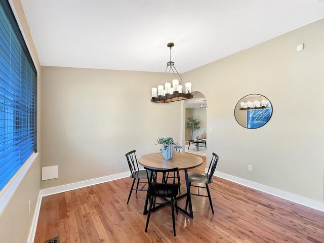 1837 S Olson St, Kennewick, WA 99338