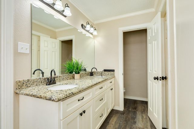 207 Audubon Woods Court, Richwood, TX 77531
