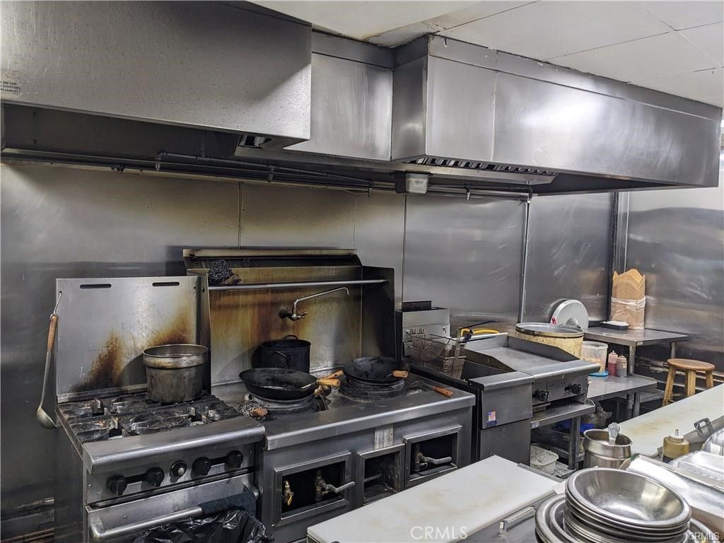 680 N Los Robles Avenue, Pasadena, CA 91101 — photo 4