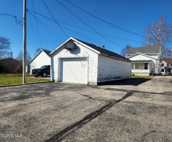 231 W Chestnut Street, Wauseon, OH 43567