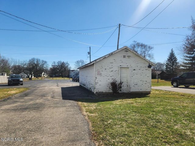 231 W Chestnut Street, Wauseon, OH 43567