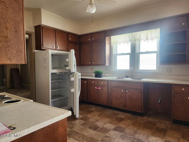 231 W Chestnut Street, Wauseon, OH 43567