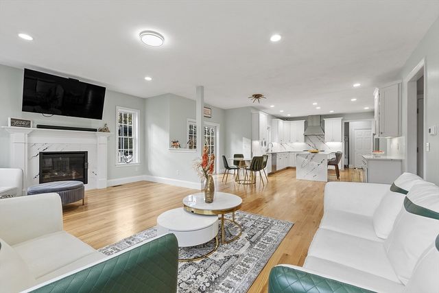 27 Spring Road, Westborough, MA 01581