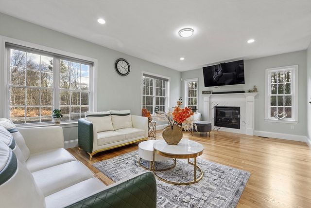 27 Spring Road, Westborough, MA 01581