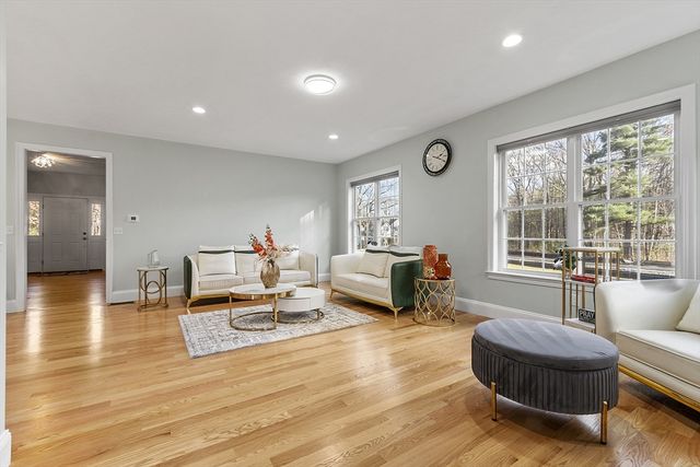 27 Spring Road, Westborough, MA 01581