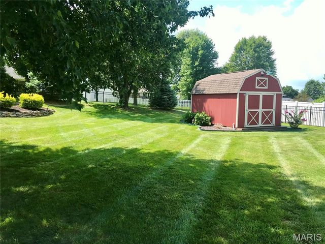 836 Sunnyhill Lane, Columbia, IL 62236