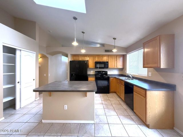 4707 E FRYE Road, Phoenix, AZ 85048