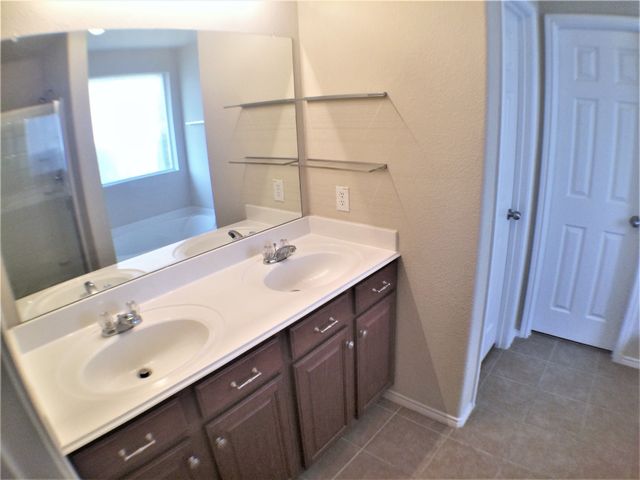 5204 Pebble Beach Trail, Denton, TX 76208