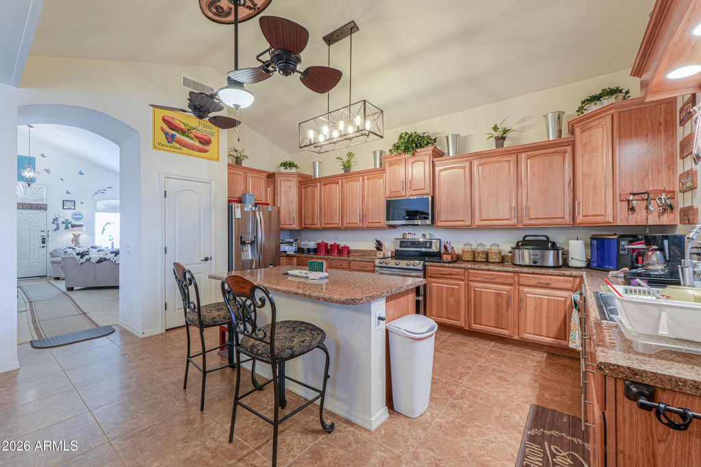 Image 16 of property listing at 3461 N EXCALIBUR Place, Casa Grande, AZ 85122