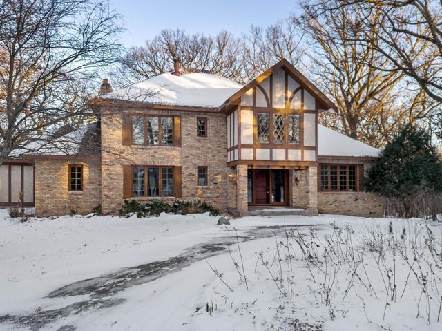 2700 Olde Wood Court, Minnetonka, MN 55391