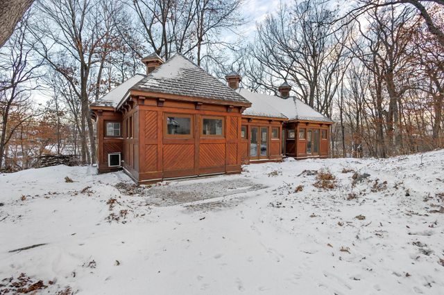 2700 Olde Wood Court, Minnetonka, MN 55391